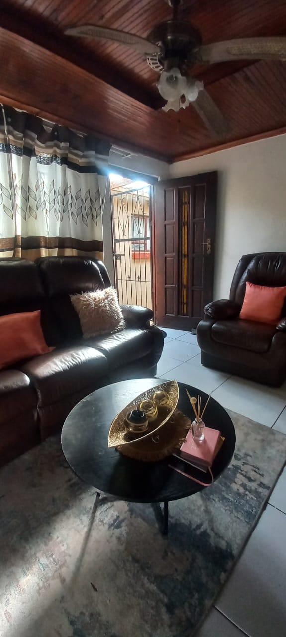 2 Bedroom Property for Sale in Zwide Eastern Cape